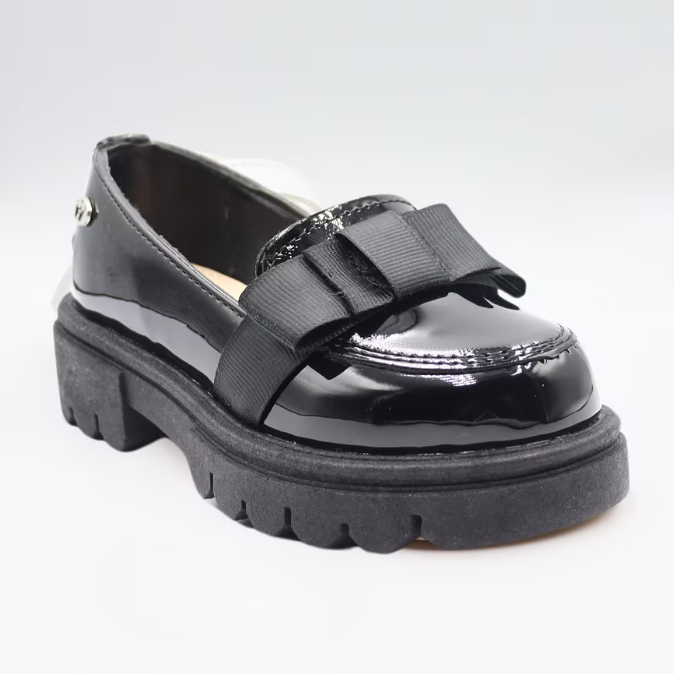 Zapato escolar negro para niña - cómodo y resistente | Jakuna