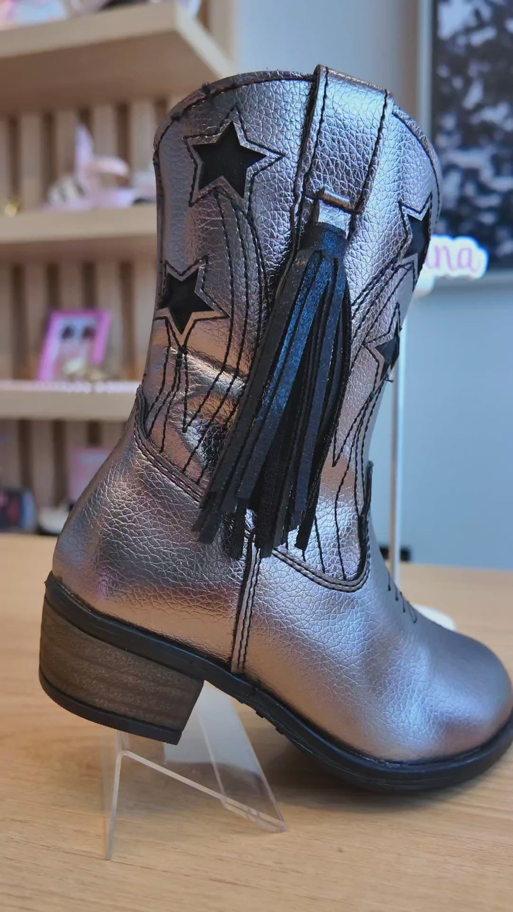 Bota metálica inox para niña - cómoda y resistente | Jakuna