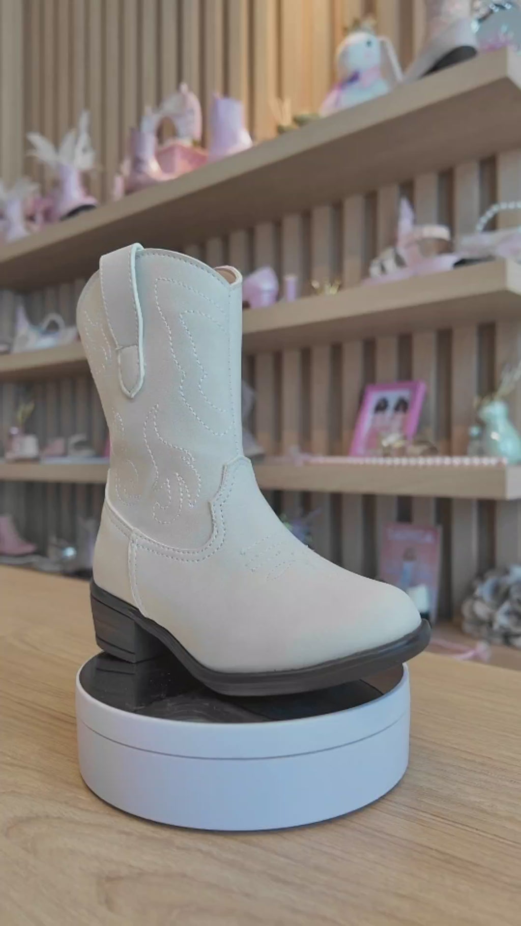 Bota clásica marfil para niña - cómoda y resistente | Jakuna